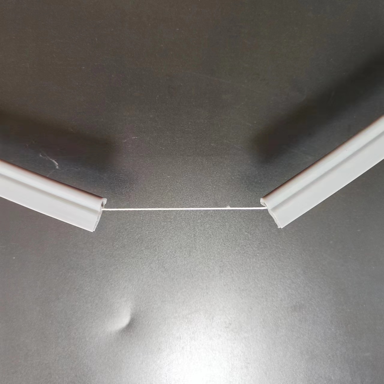 夾線(xiàn)硅膠條