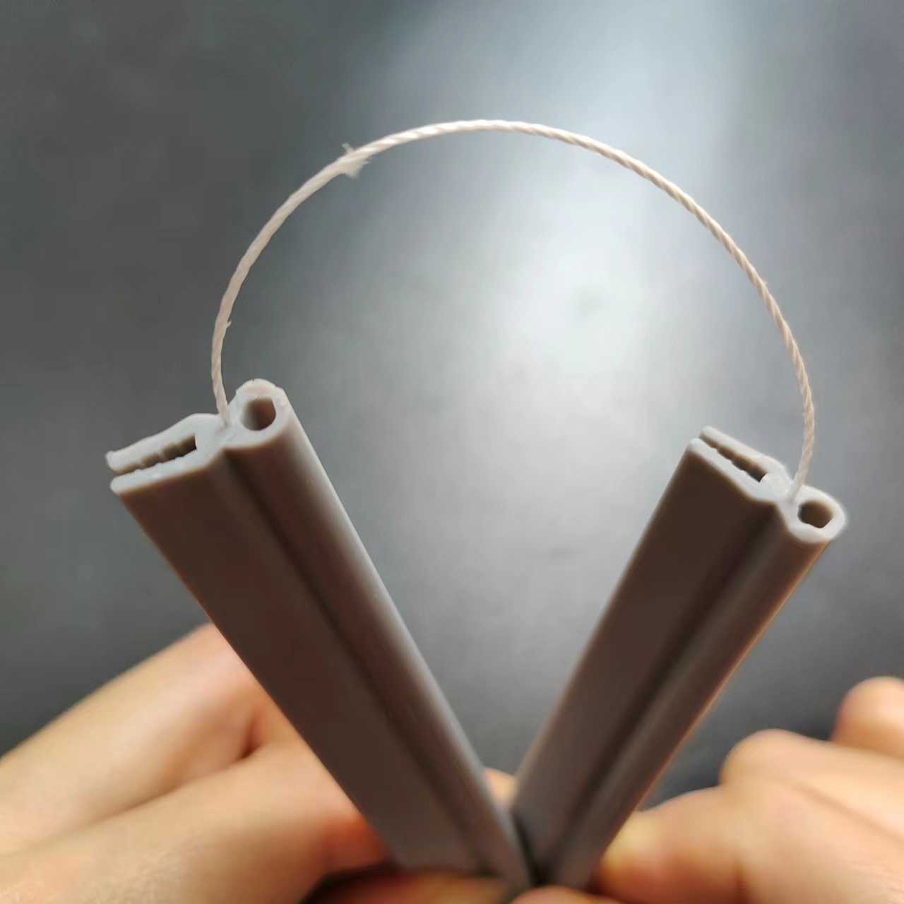 夾線(xiàn)硅膠條